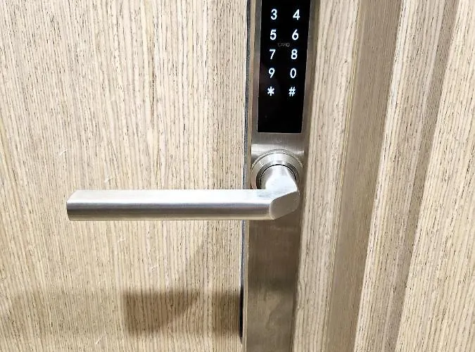 Kauno Apartamentai Big King Size Bed Vendégház